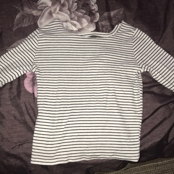 Striped Hollister T-Shirt - Picture 2 of 2